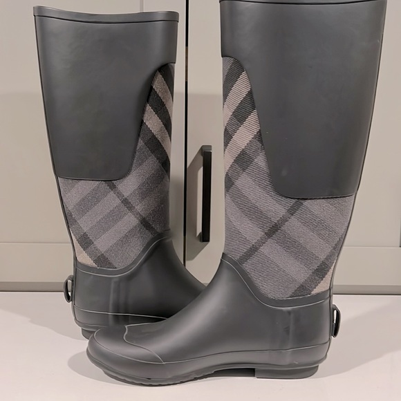 clemence rain boot burberry